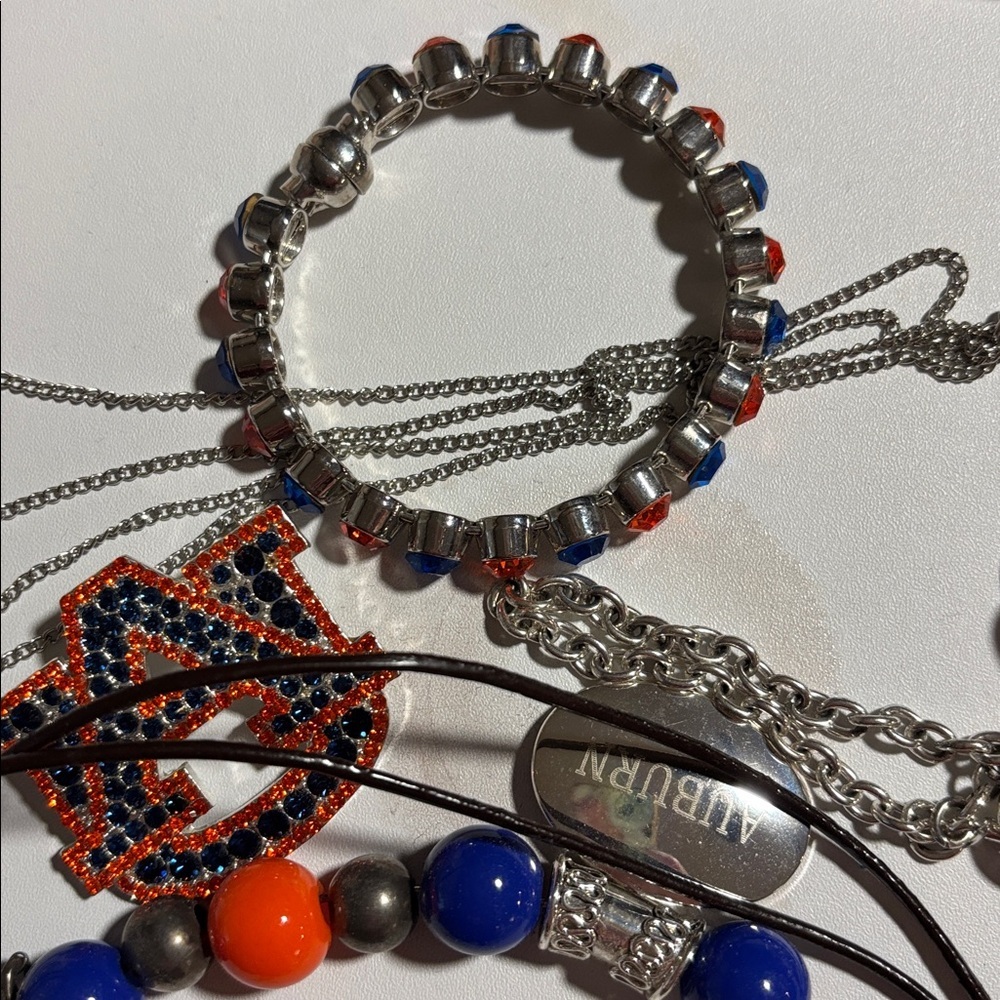 Huge lot AUBURN jewelery scarfs earrings necklaces bracelet etc!! - Picture 8 of 8